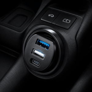 USB и USB-C зарядно устройство за автомобил